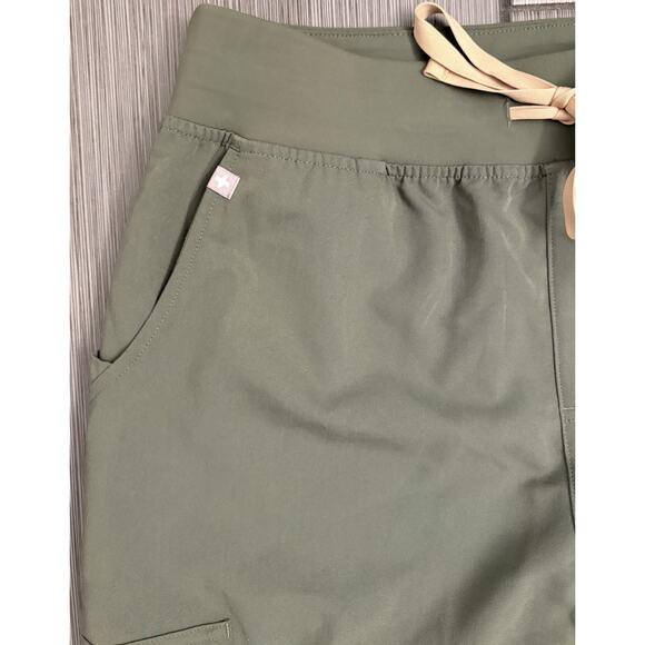 Figs Women’s Green Moss Relaxed Joggers Size Large - Picture 2 of 6